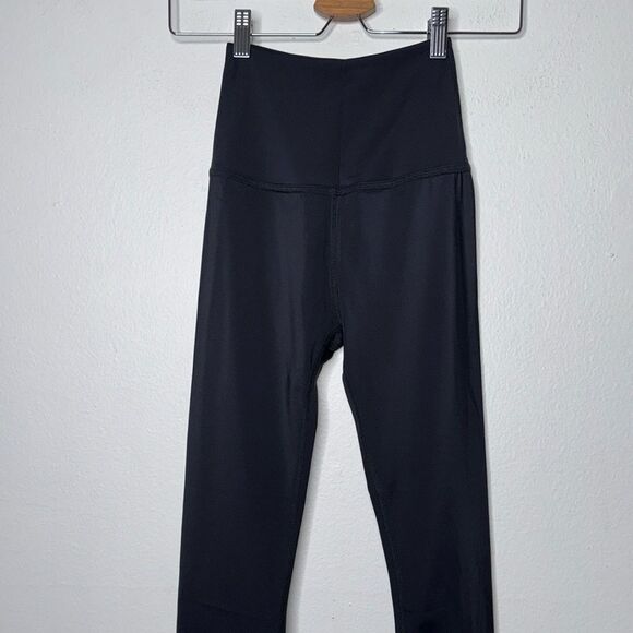 BEYOND YOGA High Waisted Mesh Ring Accent Leggings Size SMALL - Picture 2 of 13